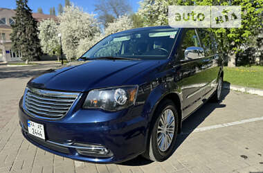 Chrysler Town & Country Touring L   2015