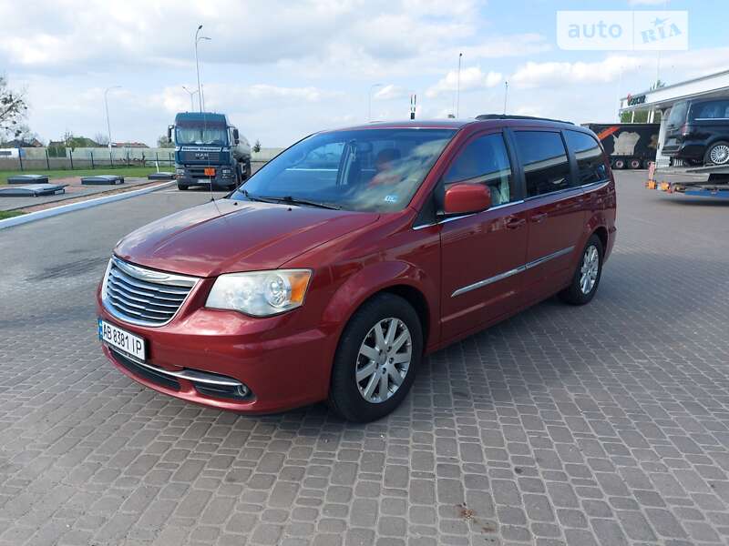 Универсал Chrysler Town & Country