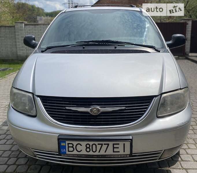 Внедорожник / Кроссовер Chrysler Voyager