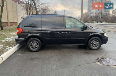 Chrysler Voyager  2005