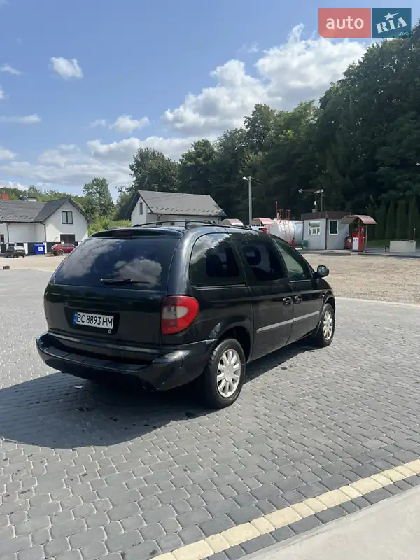 Chrysler Voyager 2003