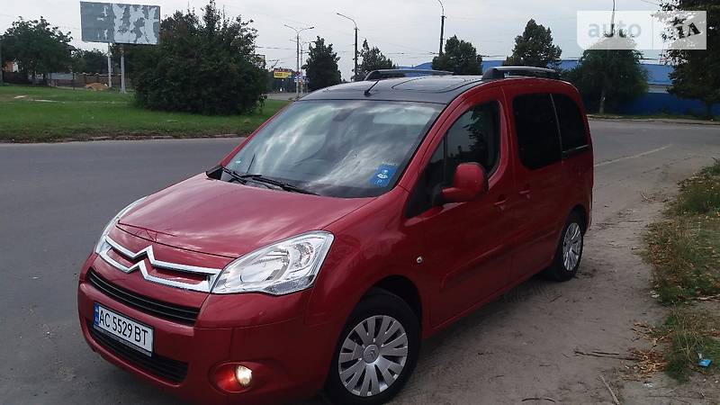Citroen Berlingo пасс. 2010 года