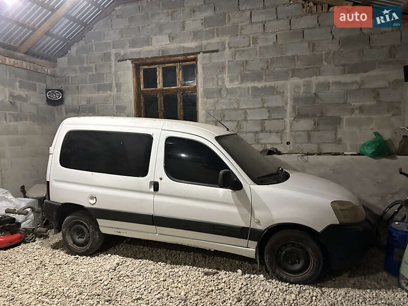 Вантажний фургон Citroen Berlingo