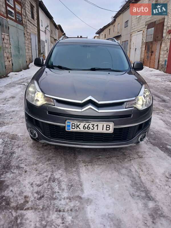 Citroen C-Crosser 2010 року в Рівному