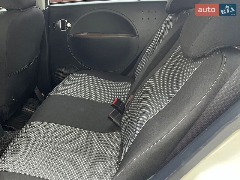 Хэтчбек Citroen C-Zero 2012 в Бродах
