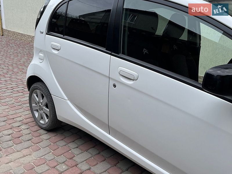 Хэтчбек Citroen C-Zero 2012 в Бродах