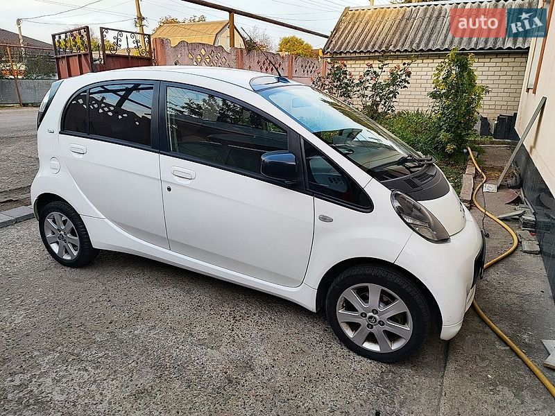 Хэтчбек Citroen C-Zero 2011 в Днепре