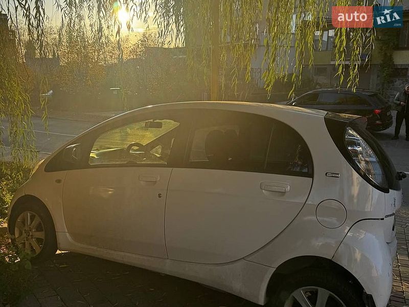 Хэтчбек Citroen C-Zero 2016 в Ужгороде