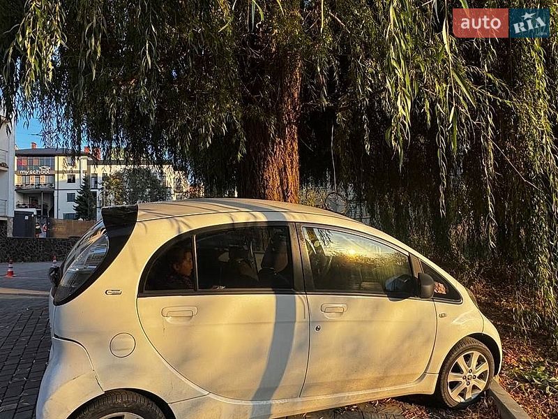 Хэтчбек Citroen C-Zero 2016 в Ужгороде