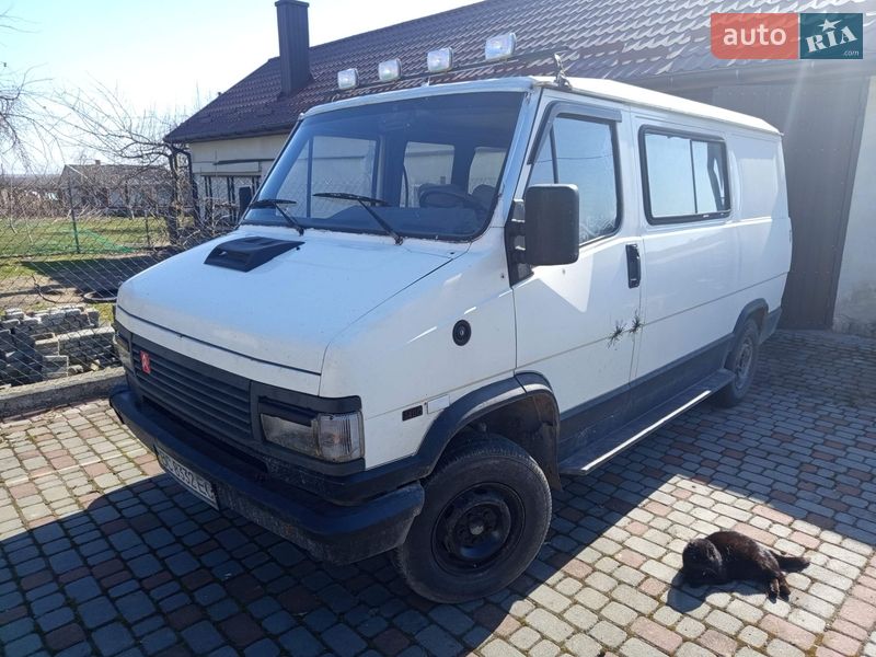 Вантажівки Citroen C25