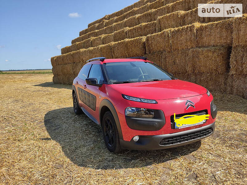 Хетчбек Citroen C4 Cactus