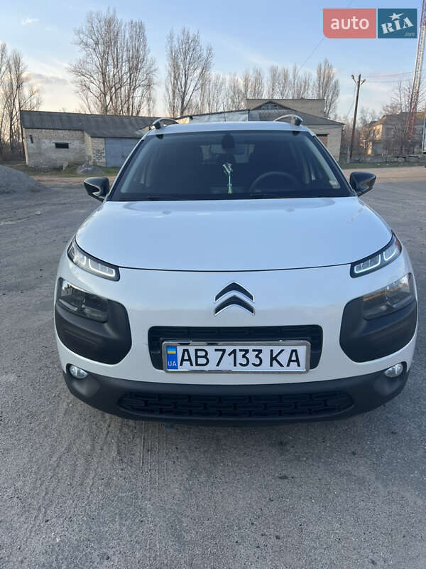 Хэтчбек Citroen C4 Cactus
