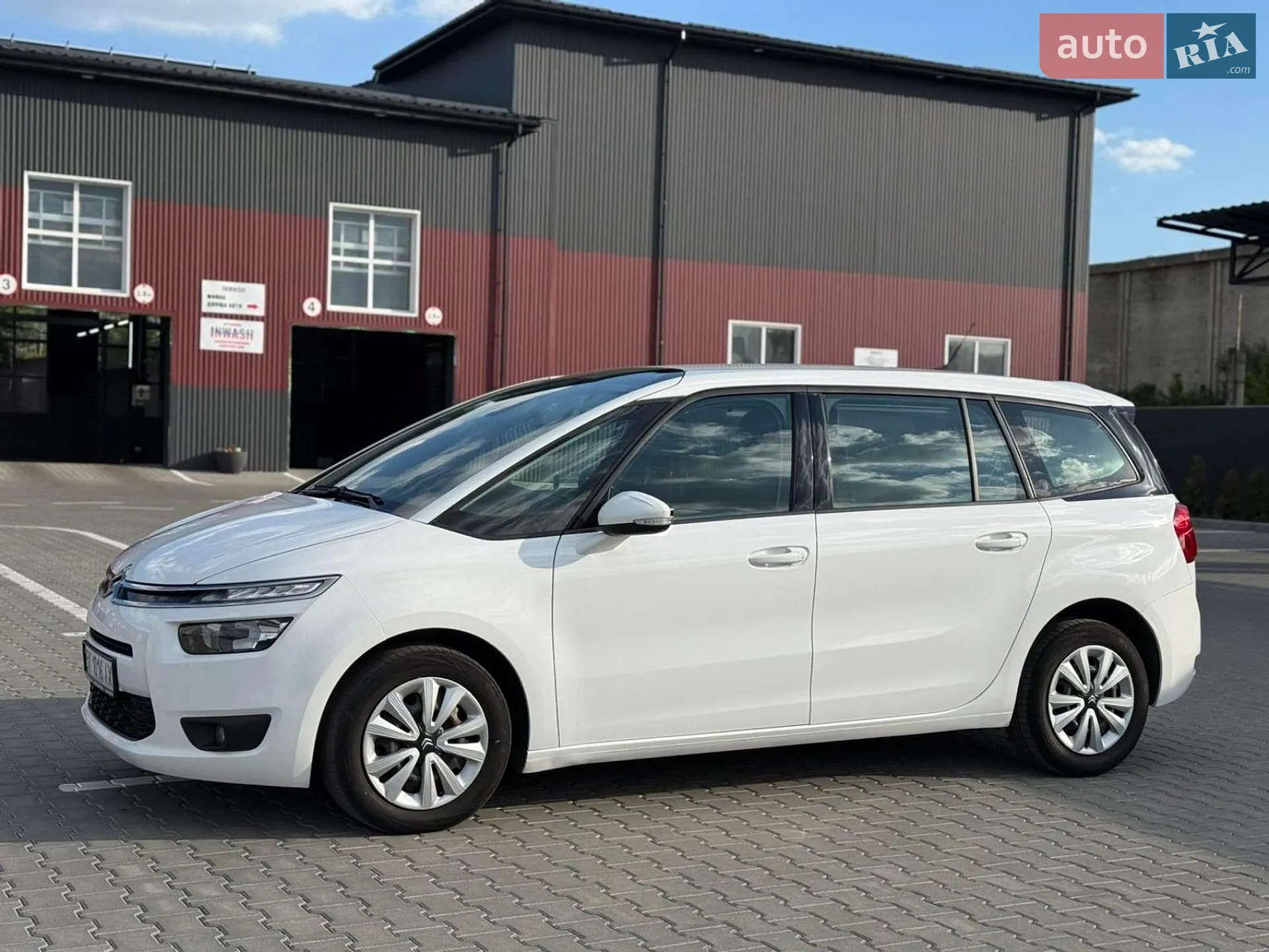 Citroen C4 Picasso 2015 VIN VF73EBHZTFJ859929 фото оголошення 8 з 36
