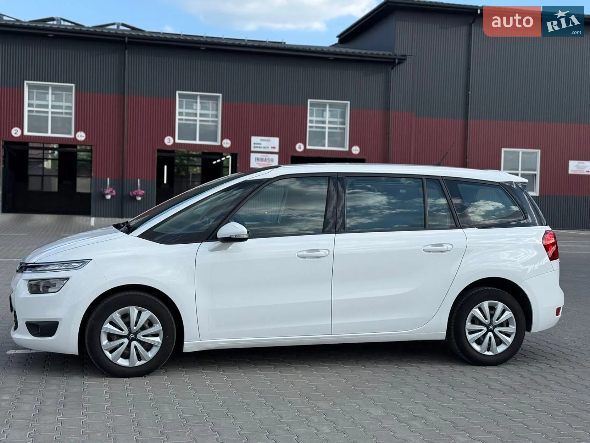 Citroen C4 Picasso 2015 VIN VF73EBHZTFJ859929 фото оголошення 11 з 36