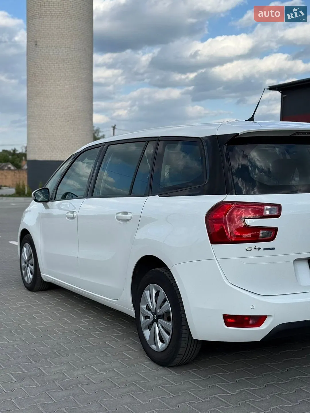 Citroen C4 Picasso 2015 VIN VF73EBHZTFJ859929 фото оголошення 16 з 36