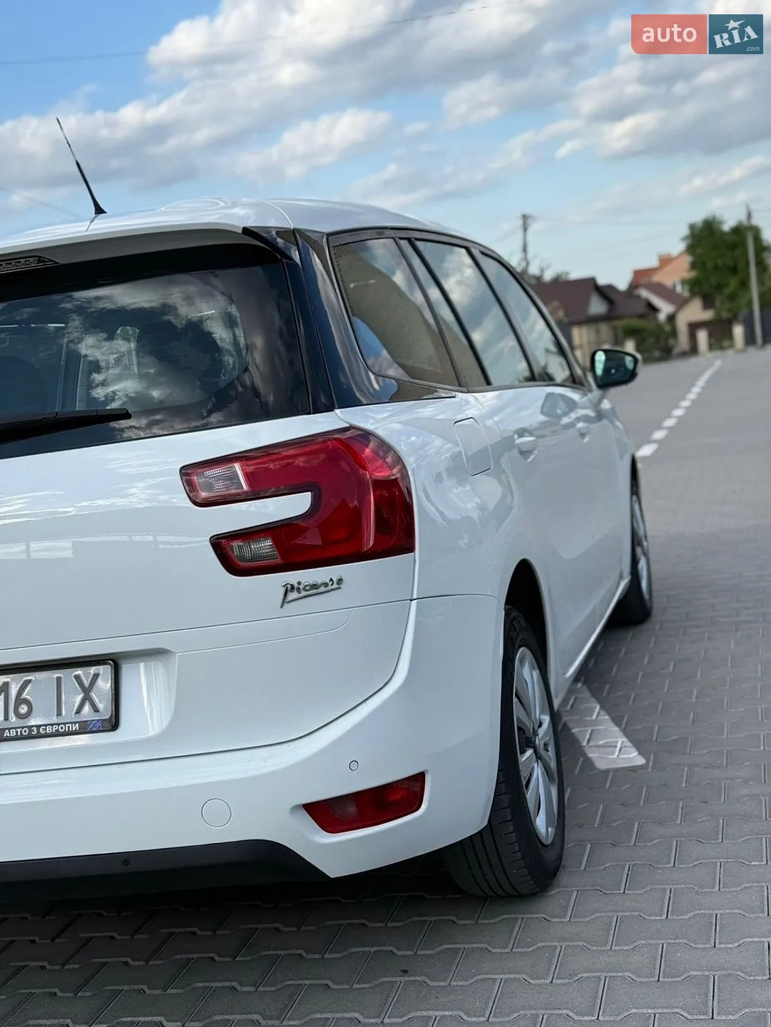 Citroen C4 Picasso 2015 VIN VF73EBHZTFJ859929 фото оголошення 17 з 36