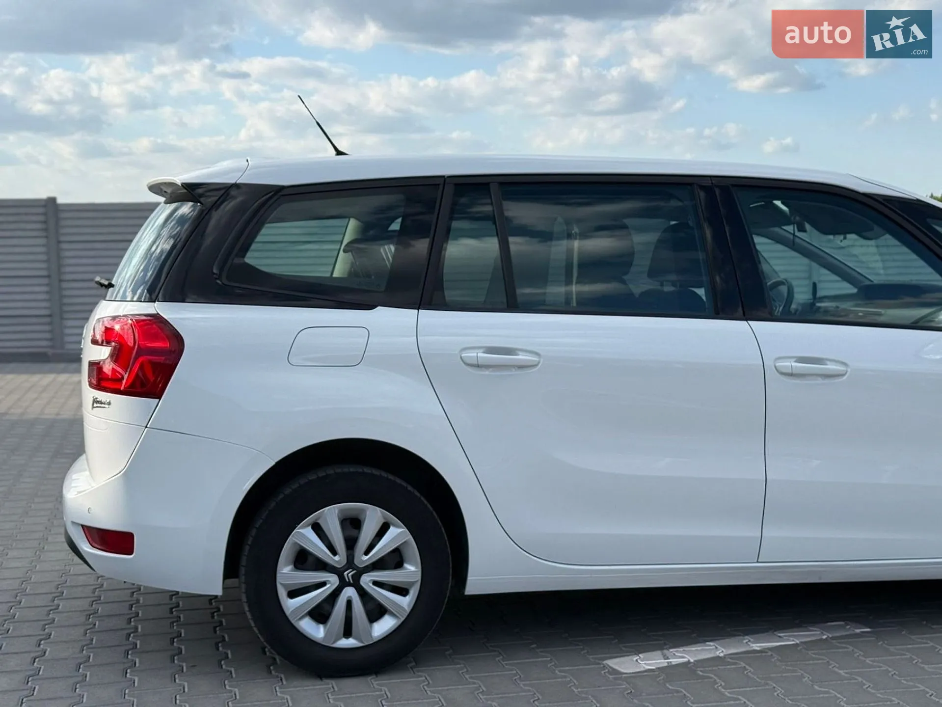 Citroen C4 Picasso 2015 VIN VF73EBHZTFJ859929 фото оголошення 22 з 36