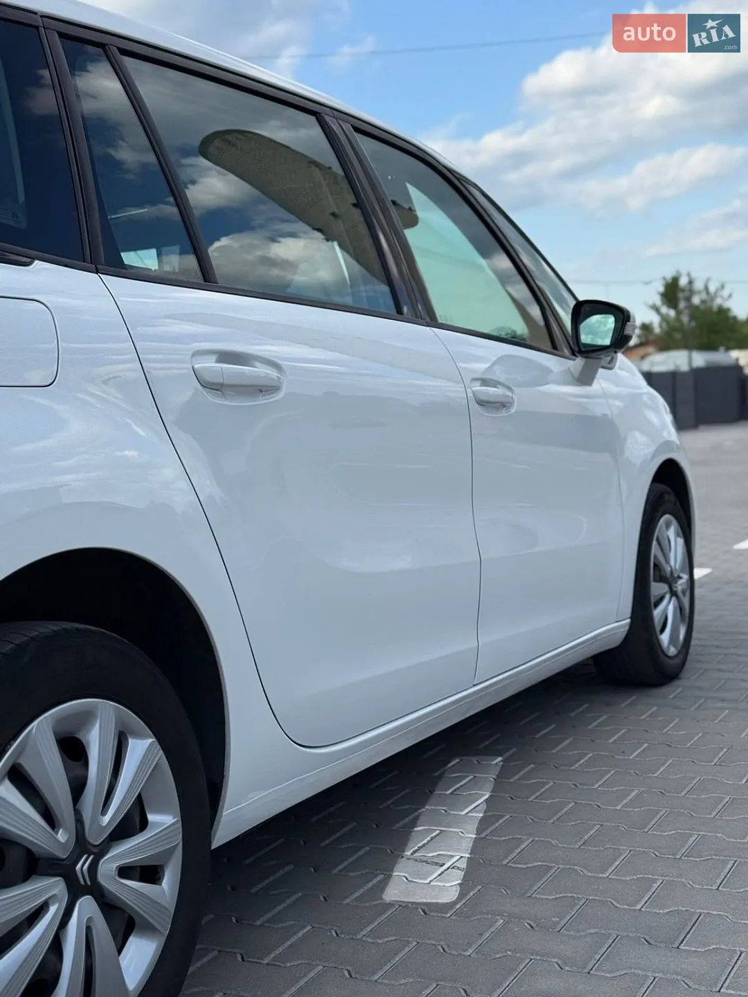 Citroen C4 Picasso 2015 VIN VF73EBHZTFJ859929 фото оголошення 23 з 36