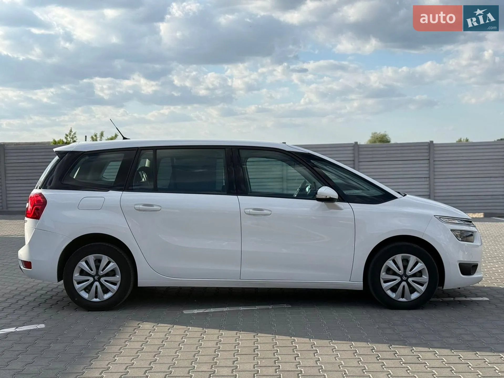 Citroen C4 Picasso 2015 VIN VF73EBHZTFJ859929 фото оголошення 25 з 36
