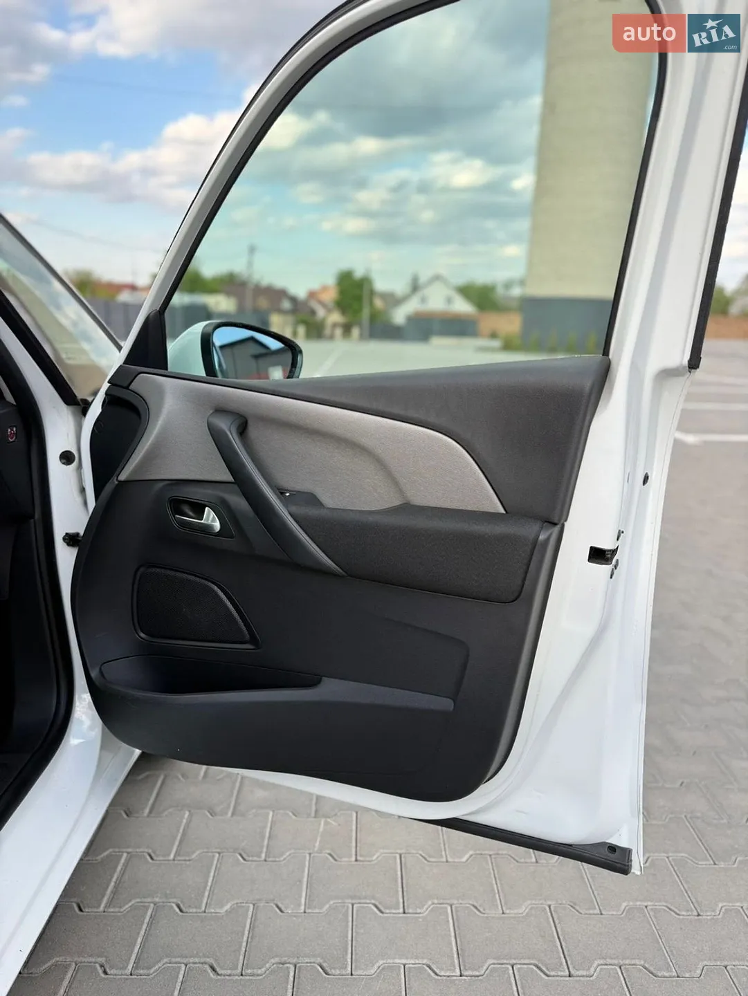 Citroen C4 Picasso 2015 VIN VF73EBHZTFJ859929 фото оголошення 33 з 36