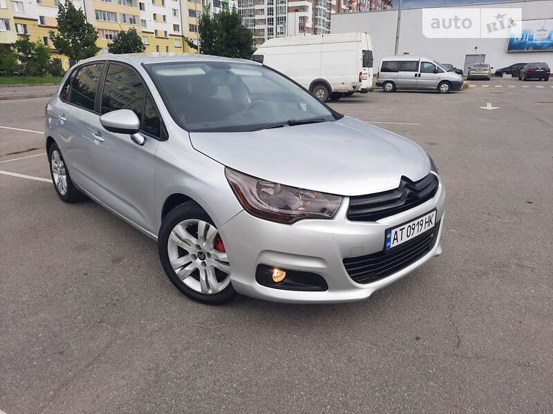 Седан Citroen C4