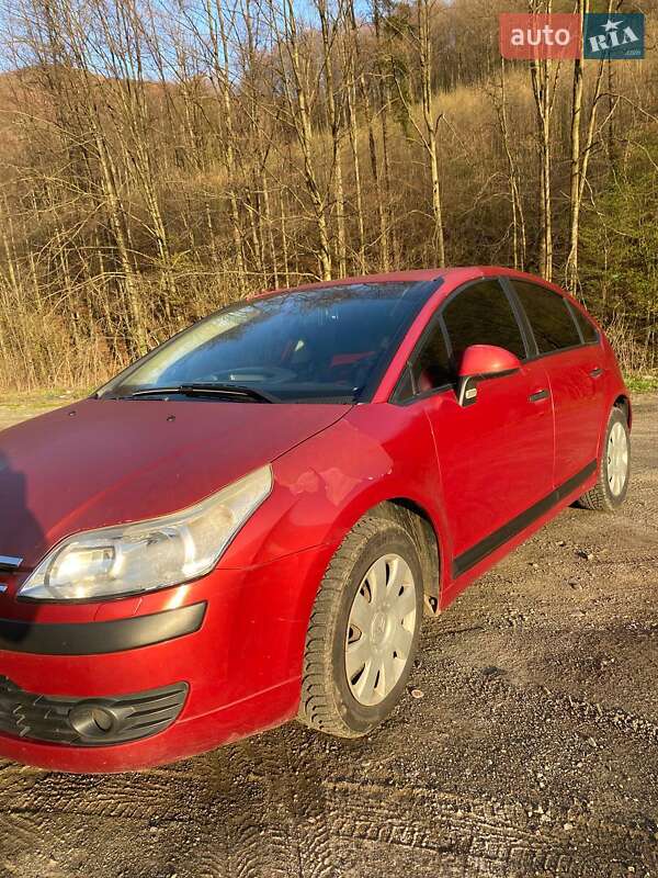 Хэтчбек Citroen C4