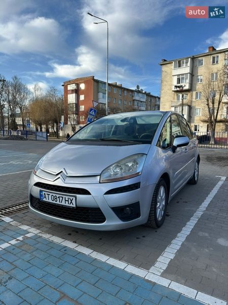 Микровэн Citroen C4