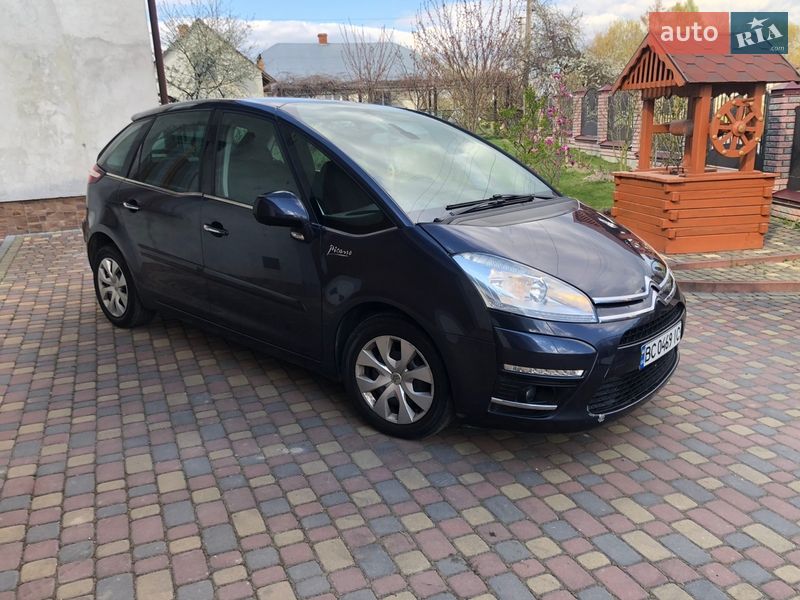 Седан Citroen C4