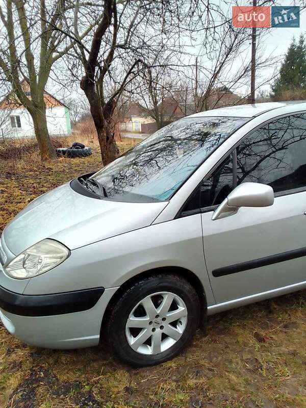 Citroen C8