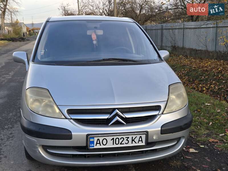 Citroen C8