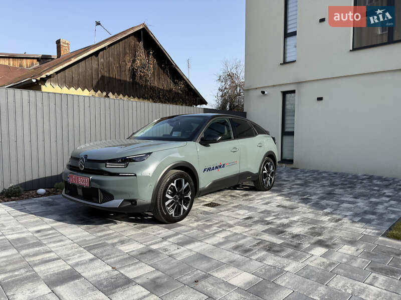 Внедорожник / Кроссовер Citroen e-C4