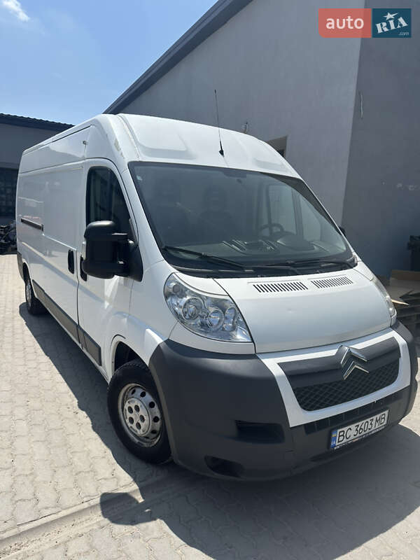 Вантажний фургон Citroen Jumper