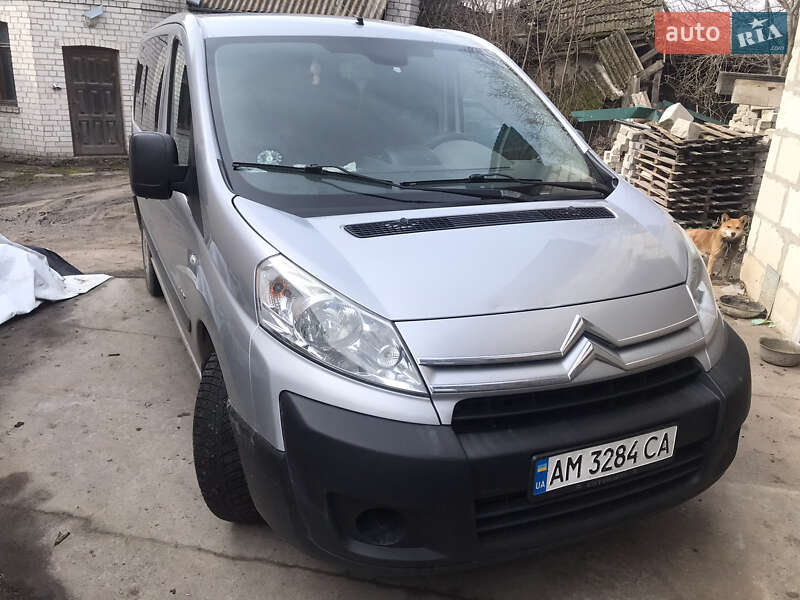 Мінівен Citroen Jumpy 2009 в Чуднові