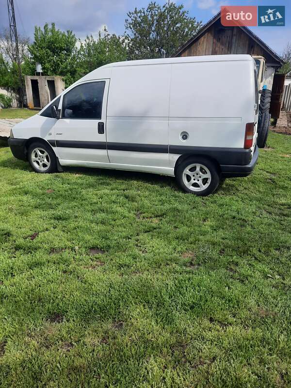 Грузовой фургон Citroen Jumpy