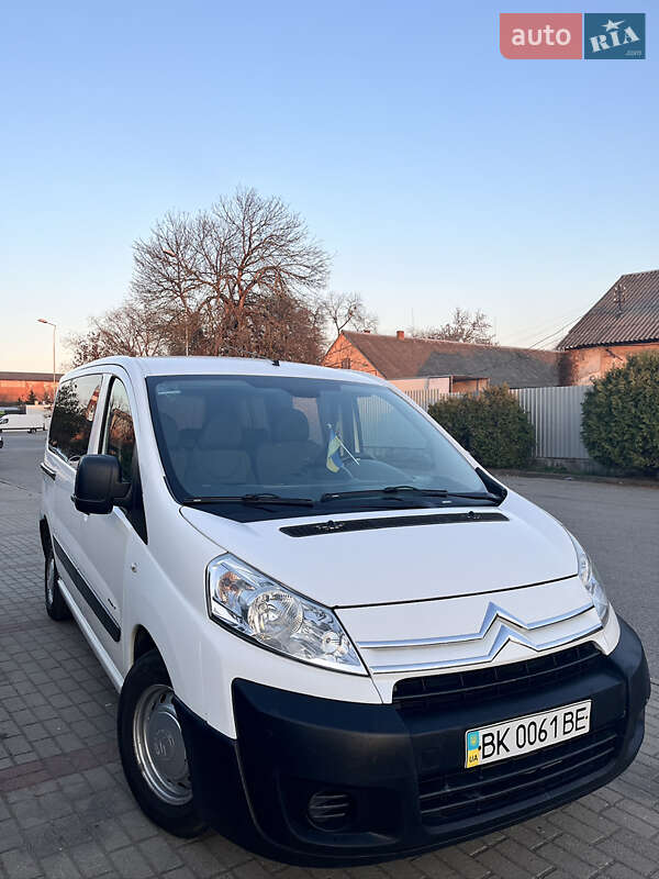 Минивэн Citroen Jumpy