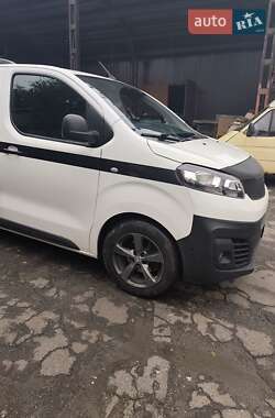 Вантажопасажирський фургон Citroen Jumpy 2017 в Вінниці