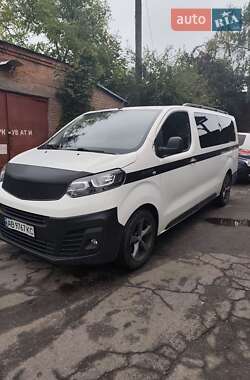 Вантажопасажирський фургон Citroen Jumpy 2017 в Вінниці