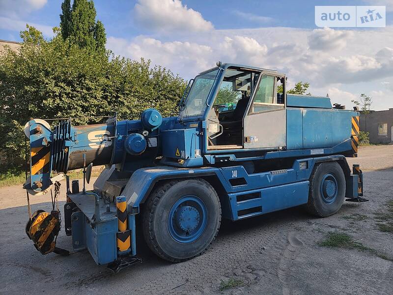 Автокран Compact Truck CT 2