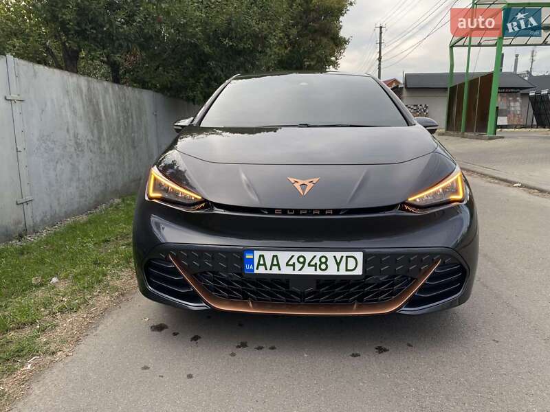 Хэтчбек Cupra Born