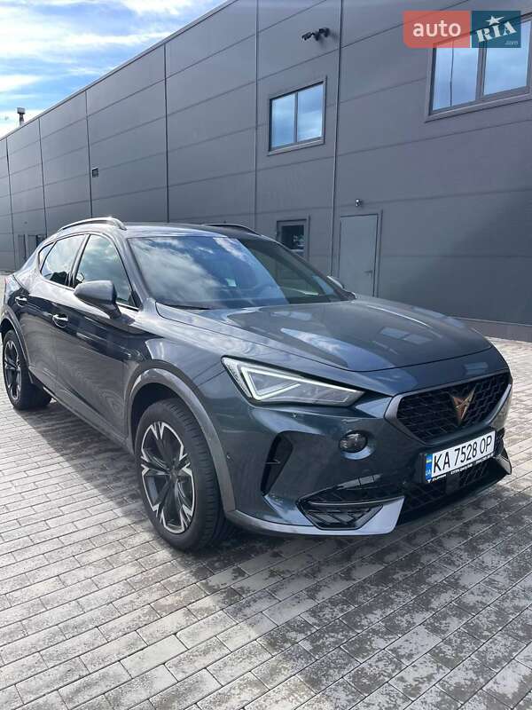 Позашляховик / Кросовер Cupra Formentor