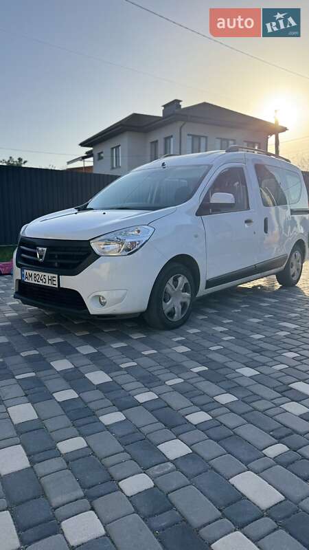 Мінівен Dacia Dokker