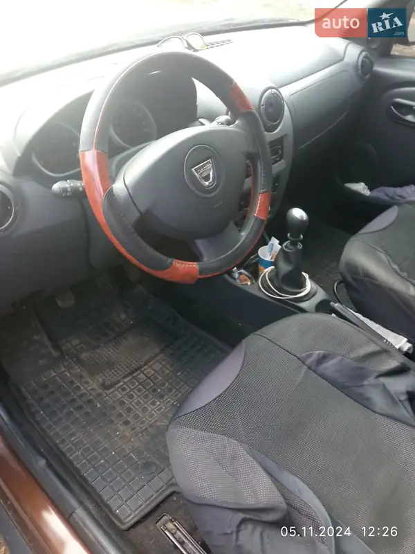 Dacia Duster 2011
