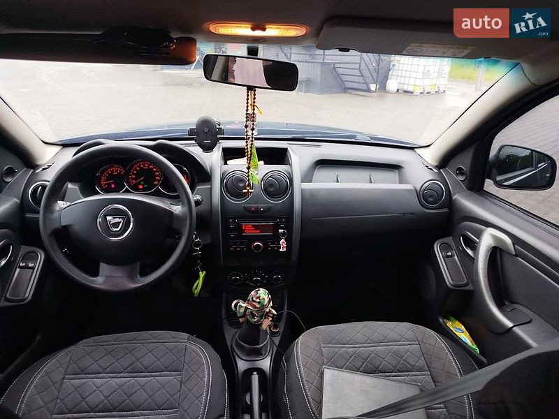 Внедорожник / Кроссовер Dacia Duster 2015 в Косове фото 11 Внедорожник / Кроссовер Dacia Duster 2015 в Косове