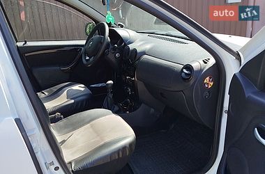 Внедорожник / Кроссовер Dacia Duster 2011 в Александрие
