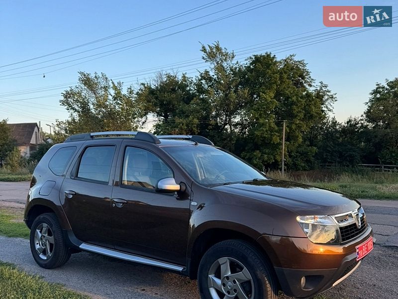 Внедорожник / Кроссовер Dacia Duster 2013 в Великой Багачке