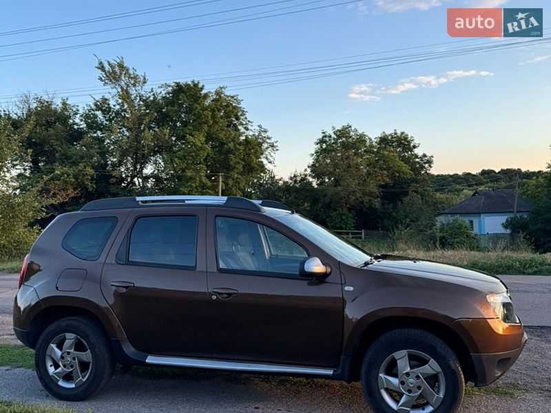 Внедорожник / Кроссовер Dacia Duster 2013 в Великой Багачке