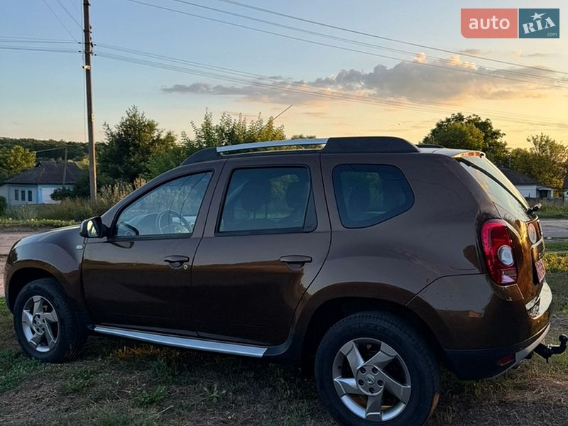 Внедорожник / Кроссовер Dacia Duster 2013 в Великой Багачке