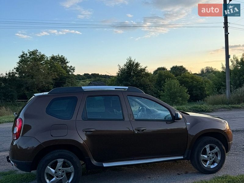 Внедорожник / Кроссовер Dacia Duster 2013 в Великой Багачке