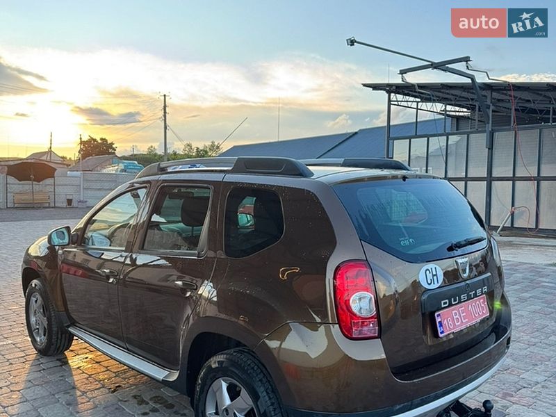 Внедорожник / Кроссовер Dacia Duster 2013 в Великой Багачке