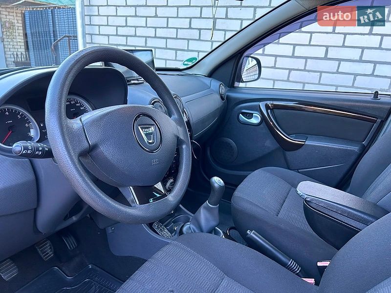 Внедорожник / Кроссовер Dacia Duster 2011 в Полтаве